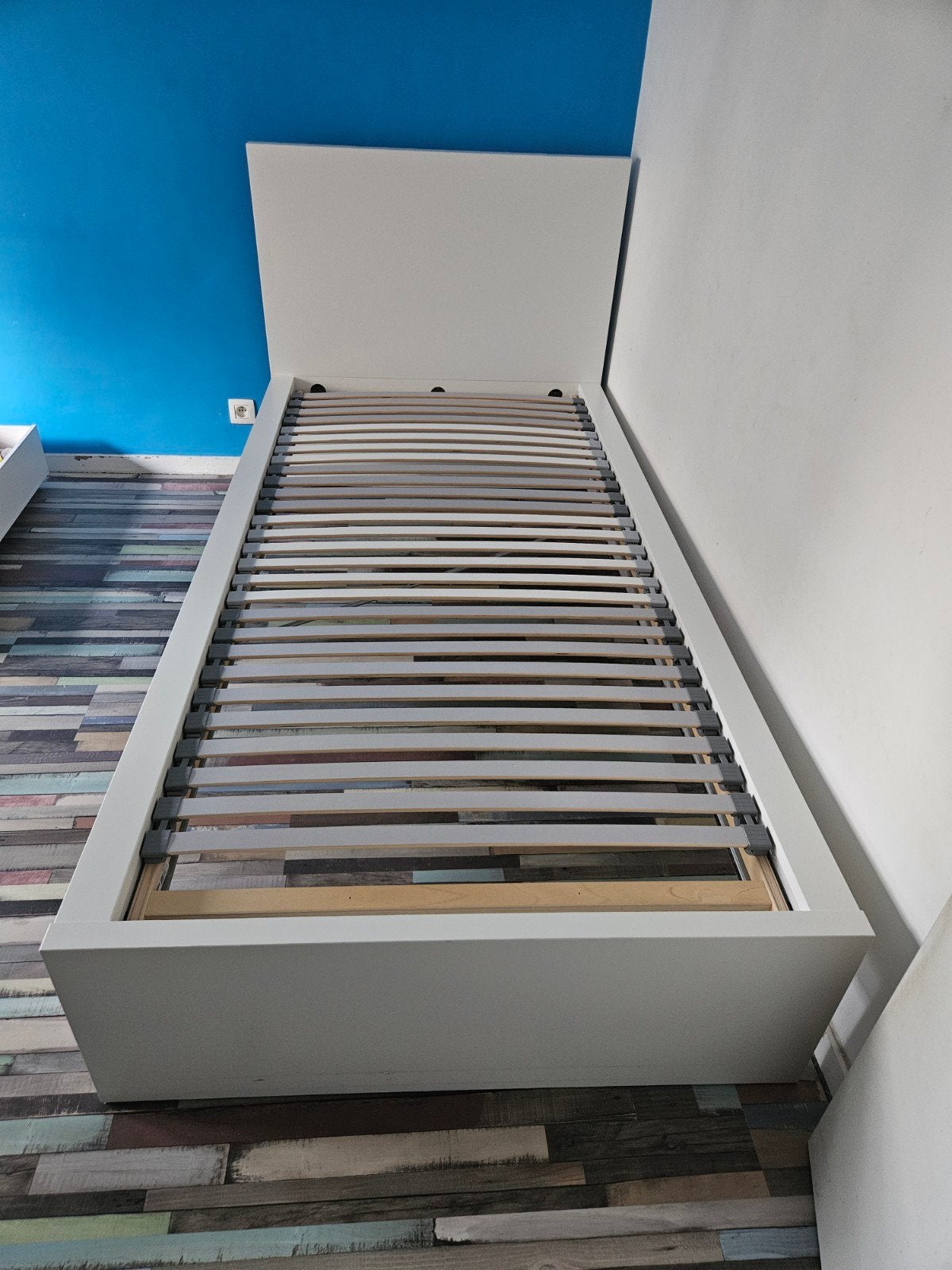 Lit malm ikea 1 personne 90cm x 200cm, Enlèvement