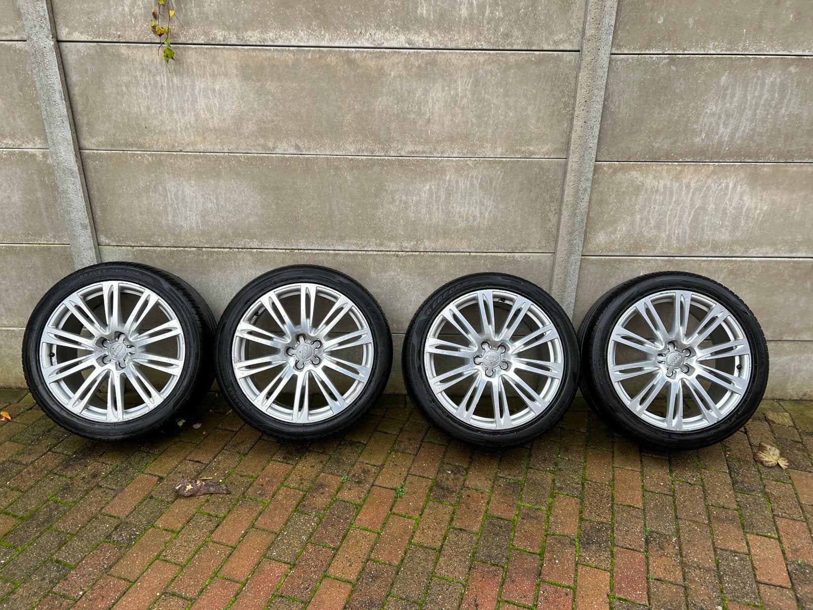 AUDI 20” origineel alu velgen met hoge snelheidsbanden, Autos : Pièces & Accessoires, Pneus & Jantes, Pneu(s), Pneus été, 20 pouces