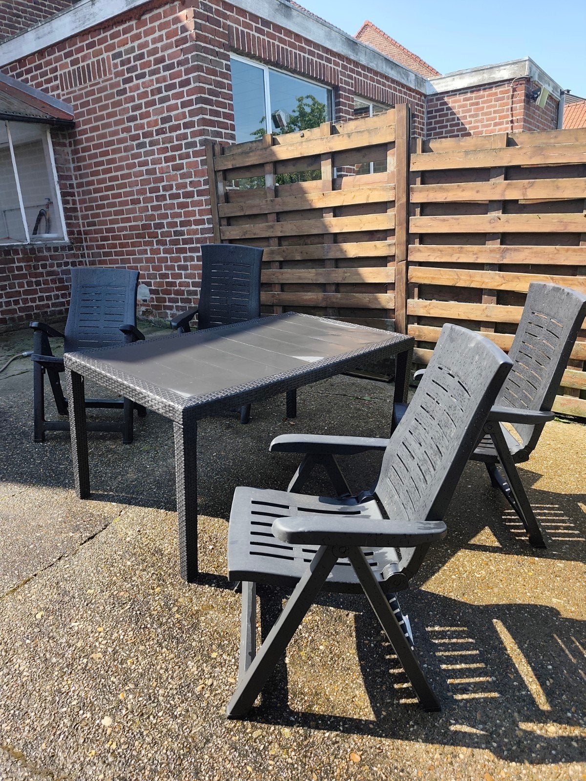 Tuintafel en 4 stoelen met verstelbare rug, Enlèvement