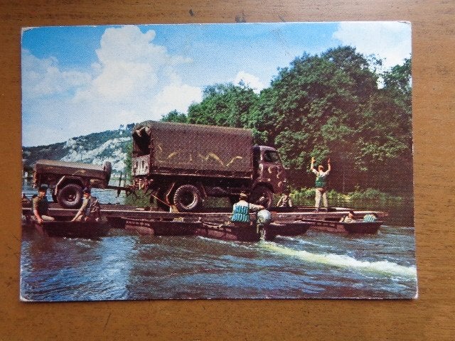 Postkaart Miltaria - Veerpont v M2 materieel ..., Enlèvement ou Envoi, 1960 à 1980, Affranchie, Politique et Histoire