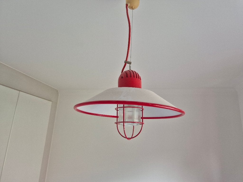 Rode en witte suspensie, Ophalen
