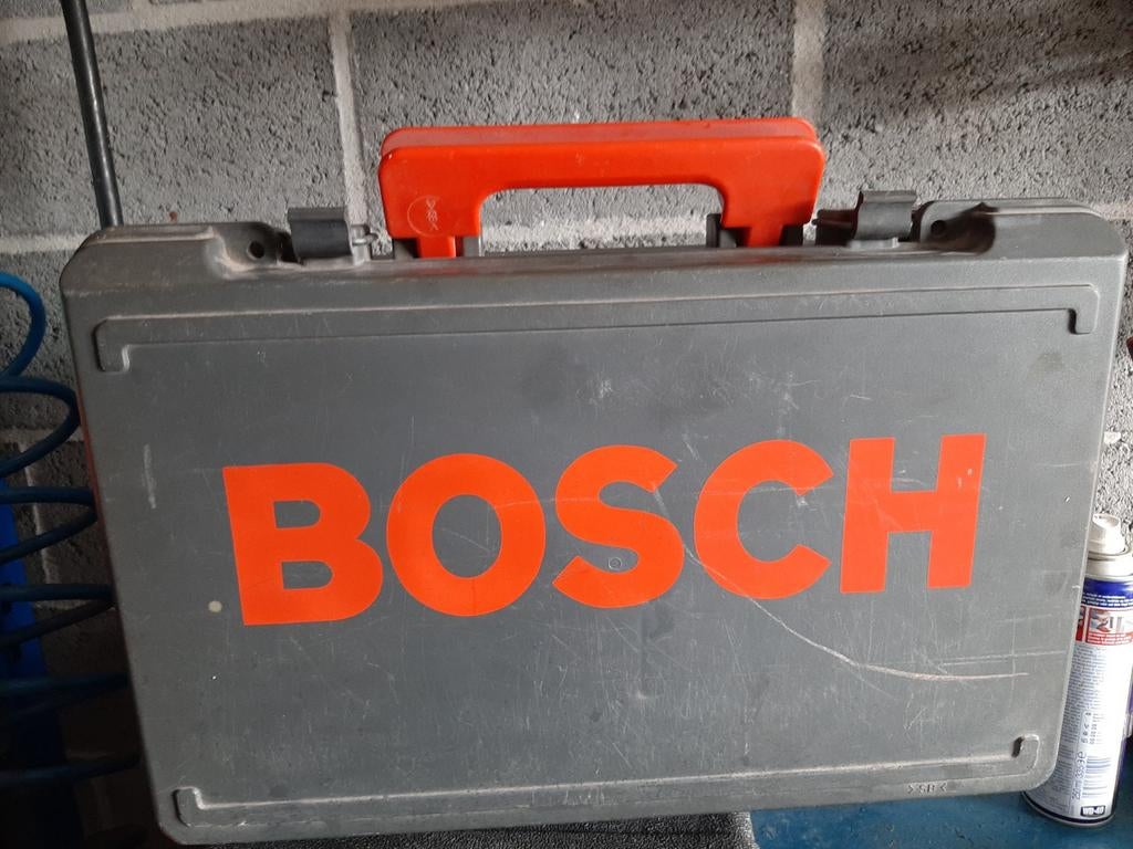 Boormachine bosch, Ophalen
