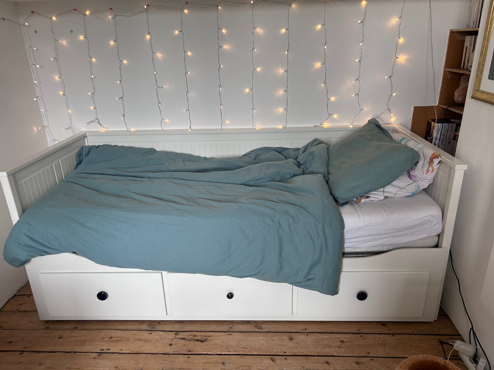Lit IKEA Hemnes blanc + 2 matelas + 3 tiroirs de rangement, Enlèvement, Comme neuf, Matelas
