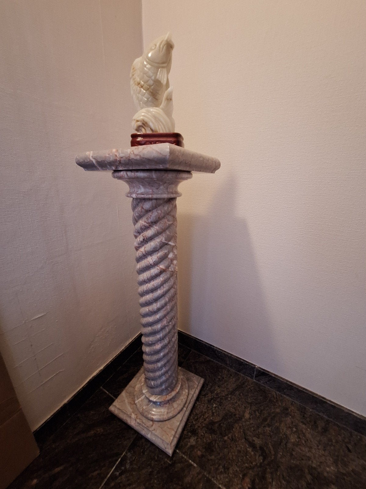Marmeren zuil, Ophalen