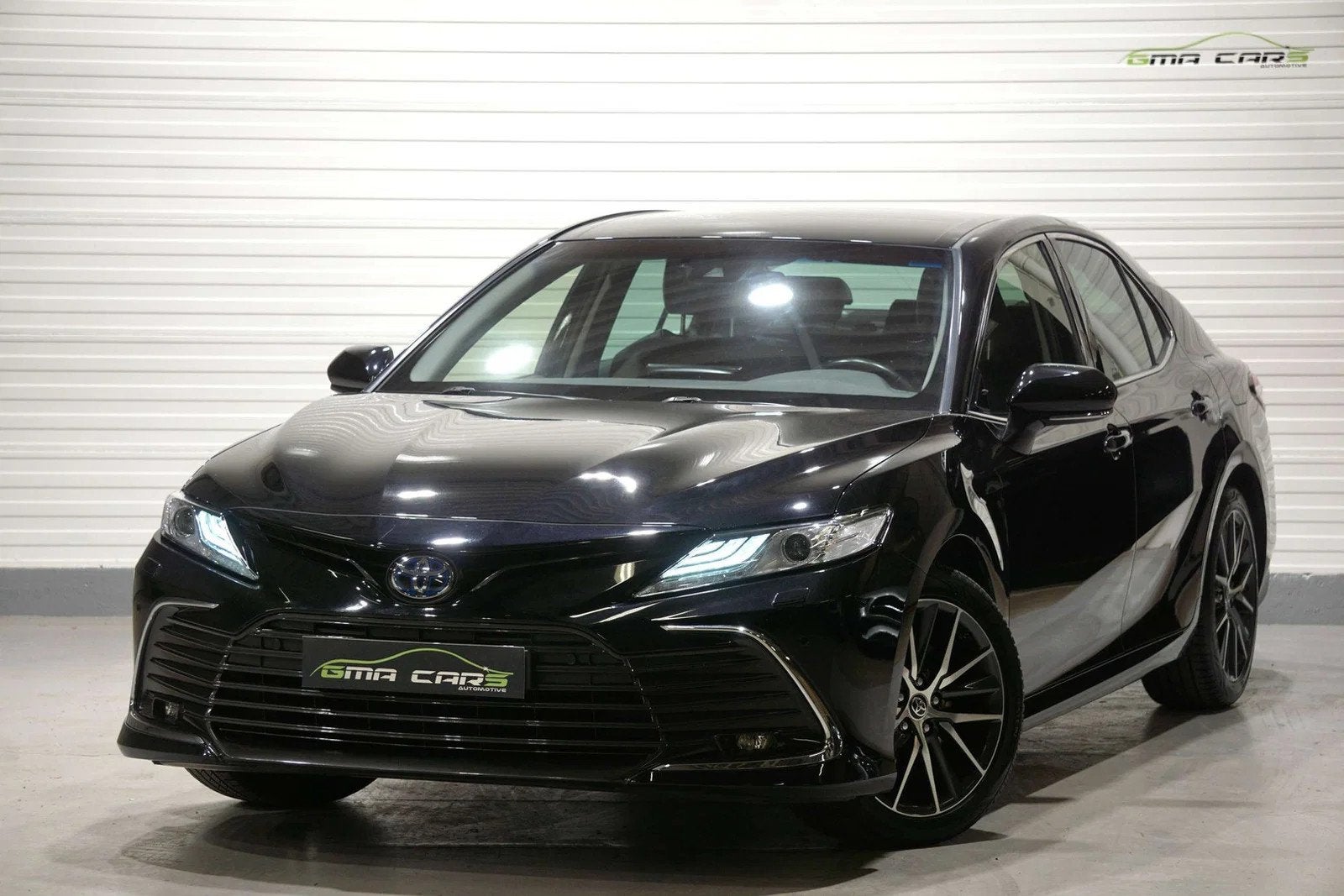 Toyota Camry Camry Hybrid 2.5 e-CVT Aut-Navi-Leder-Cam-PDC-L, Autos, Toyota, Cuir, 2487 cm³, Entreprise, 131 kW