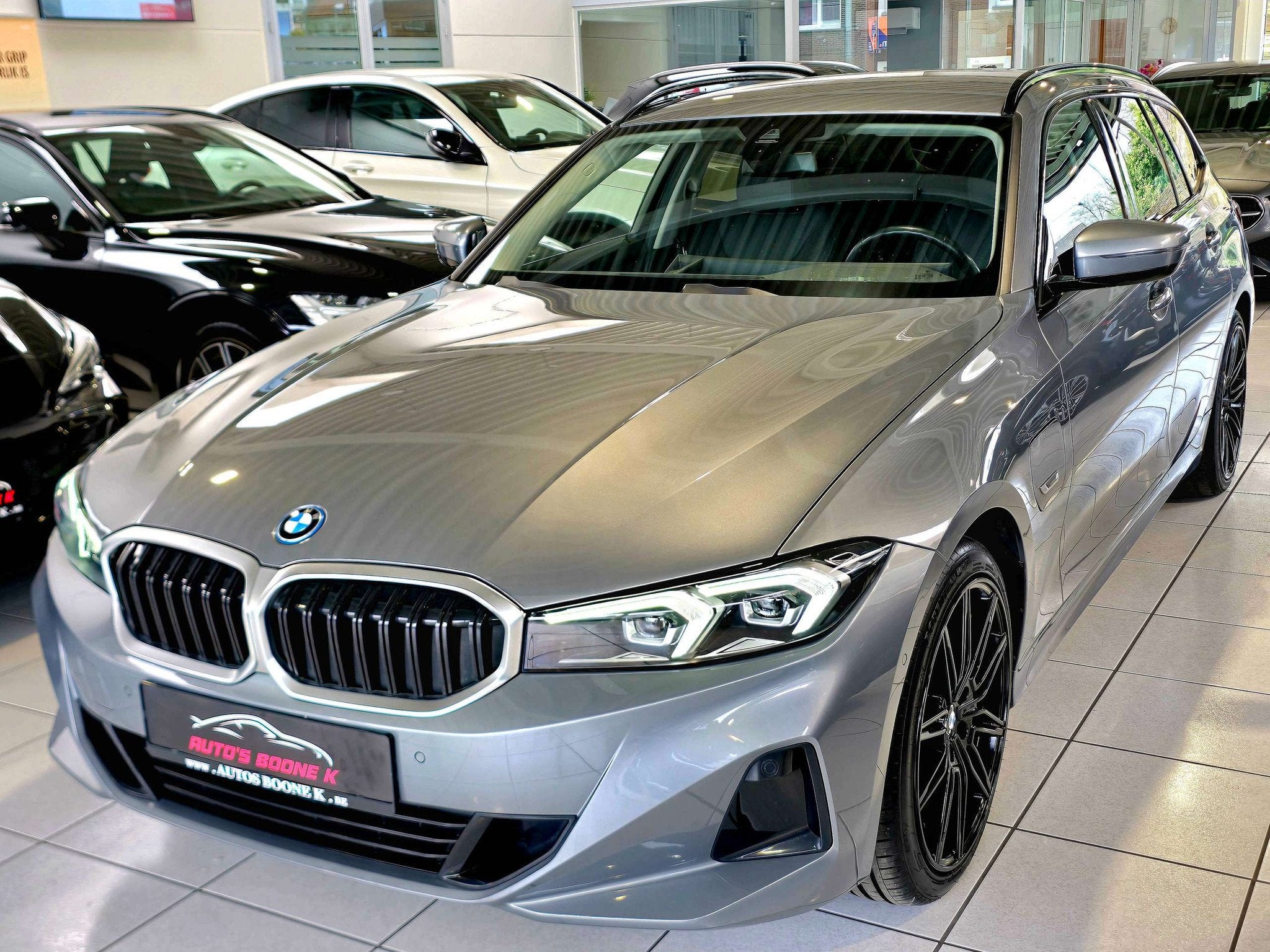 BMW 320 Touring 320eA PHEV / Hybride / 272 pk / Facelift, Auto's, BMW, Automaat, 1998 cc, Gebruikt, Zwart