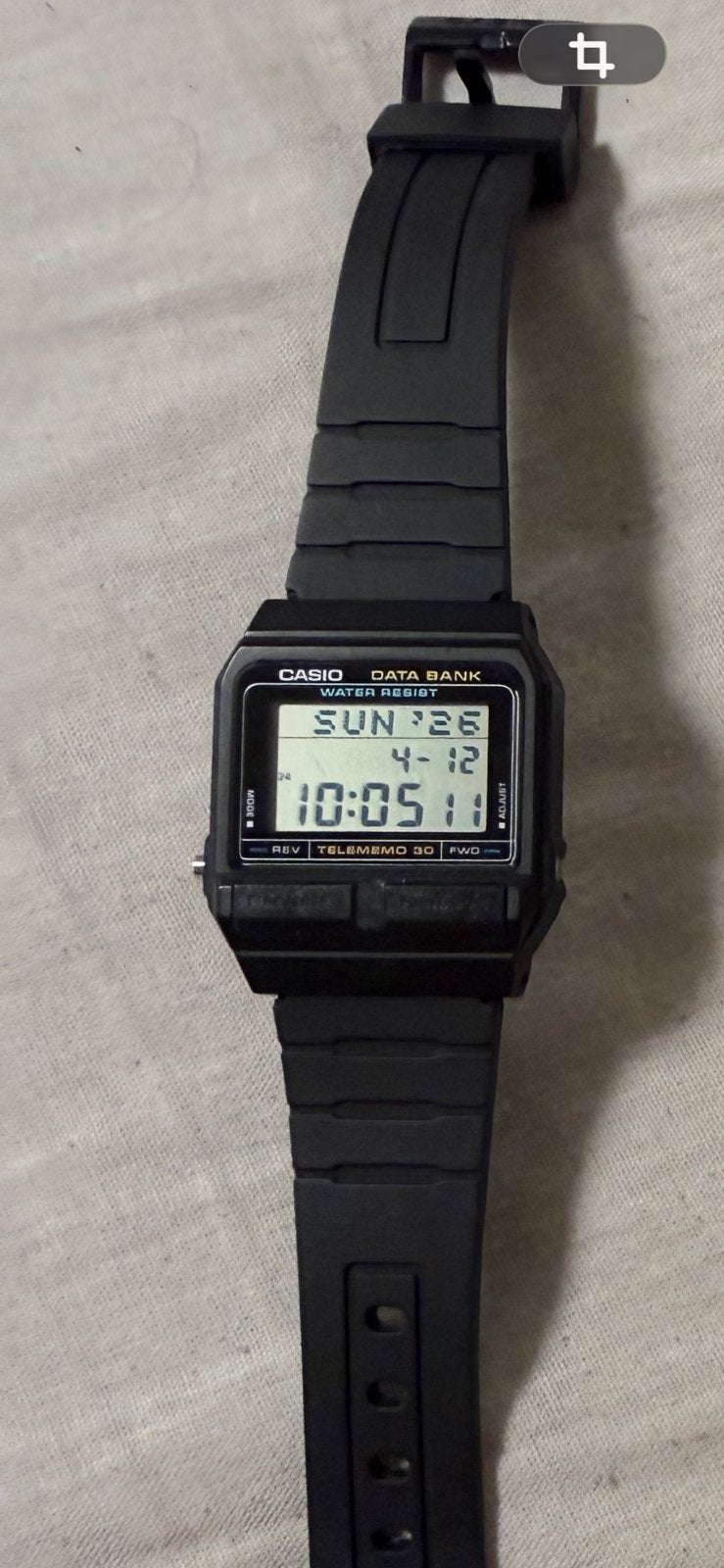Montre digital ancienne, Bijoux, Sacs & Beauté, Enlèvement ou Envoi, Comme neuf, Noir