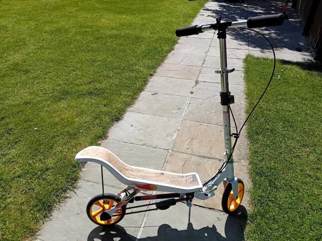 Spacestep, Fietsen en Brommers, Ophalen