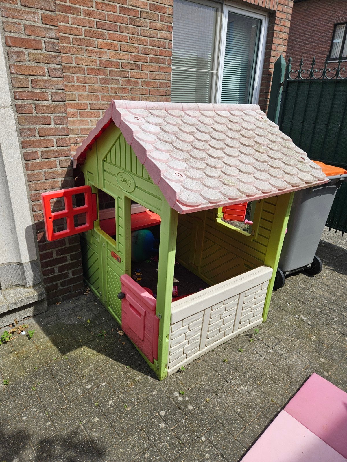 Speelhuisje, Ophalen