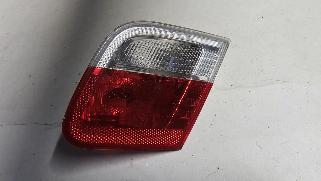 Achterlicht wit rood op achterklep rechts BMW 3 serie E46 co, Auto-onderdelen, Verlichting, BMW, Gebruikt, Herkomst onderdeel bekend