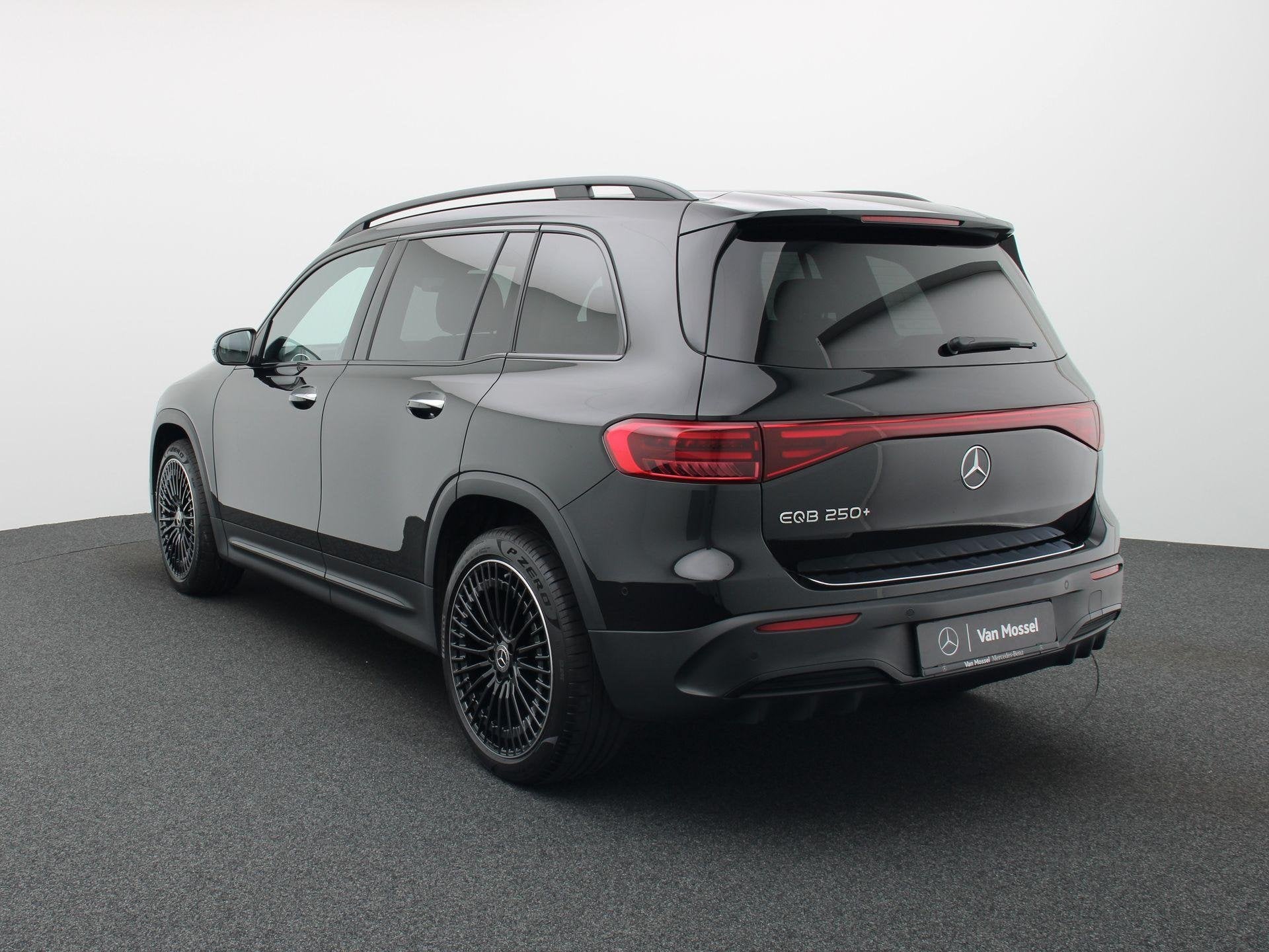 Mercedes-Benz EQB 250+ Star Edition + BURMESTER + HEAD UP +, Auto's, Mercedes-Benz, Stof, Gebruikt, Zwart, LED verlichting