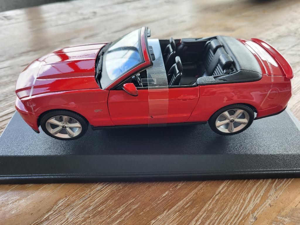 Ford Mustang GT Red 2010 cabrio modelauto, Ophalen, Nieuw, Auto, Maisto