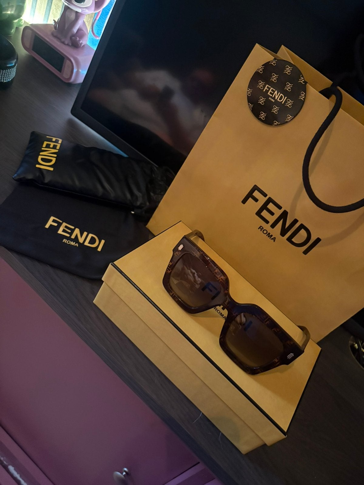 Lunettes de soleil Fendi neuves, Enlèvement ou Envoi, Comme neuf, Lunettes de soleil