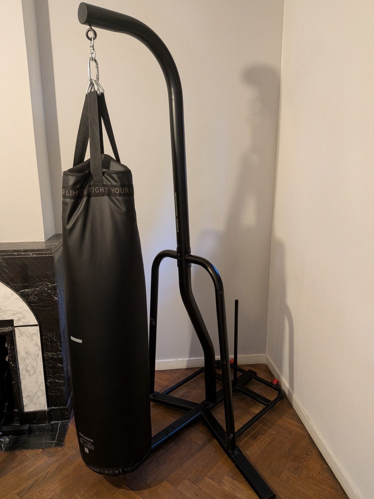 Support autoportant pour sac de frappe  Outshock, Enlèvement, Comme neuf, Sac de boxe