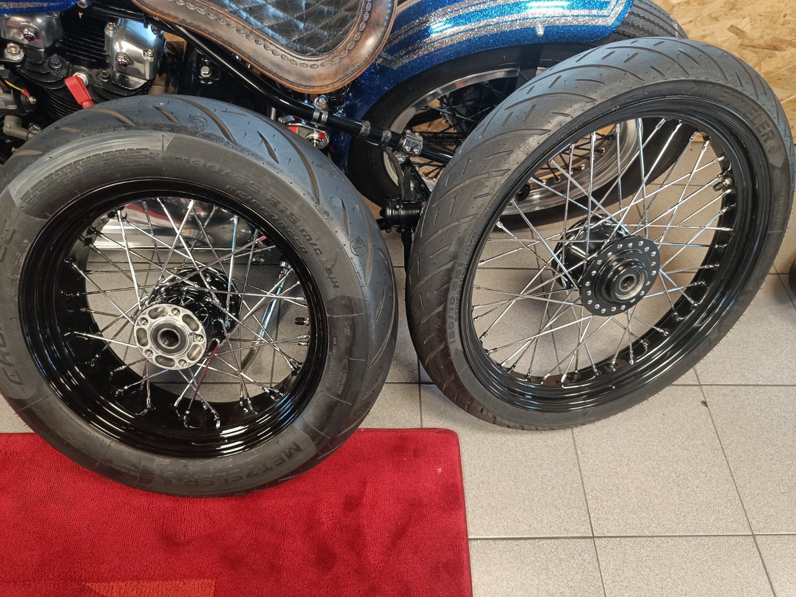 Harley Softail spaakwielen, Enlèvement