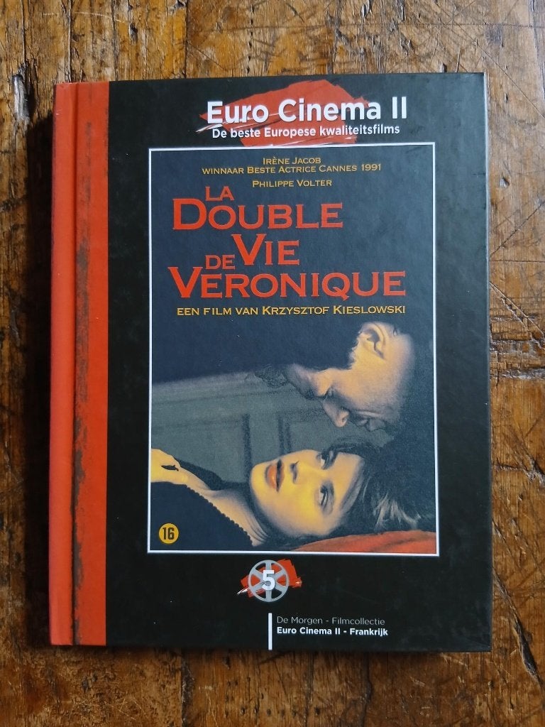 La double vie de Véronique - Krzysztof Kieslowski, Enlèvement ou Envoi