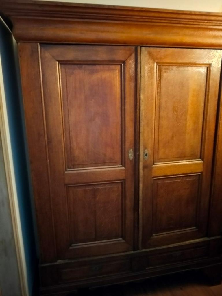 Armoire d'entrée Louis 14, Enlèvement