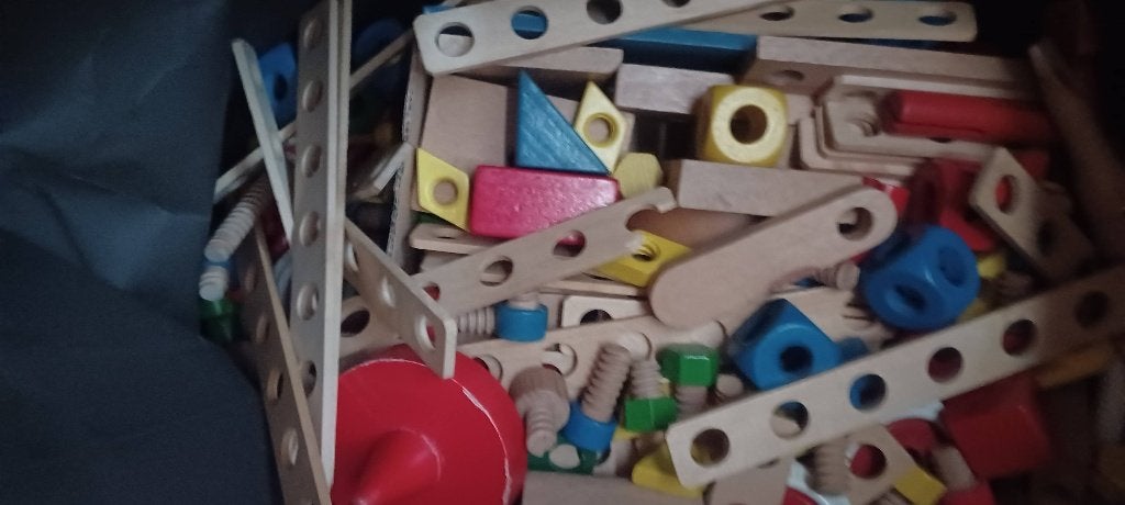 Meccano in hout, Ophalen