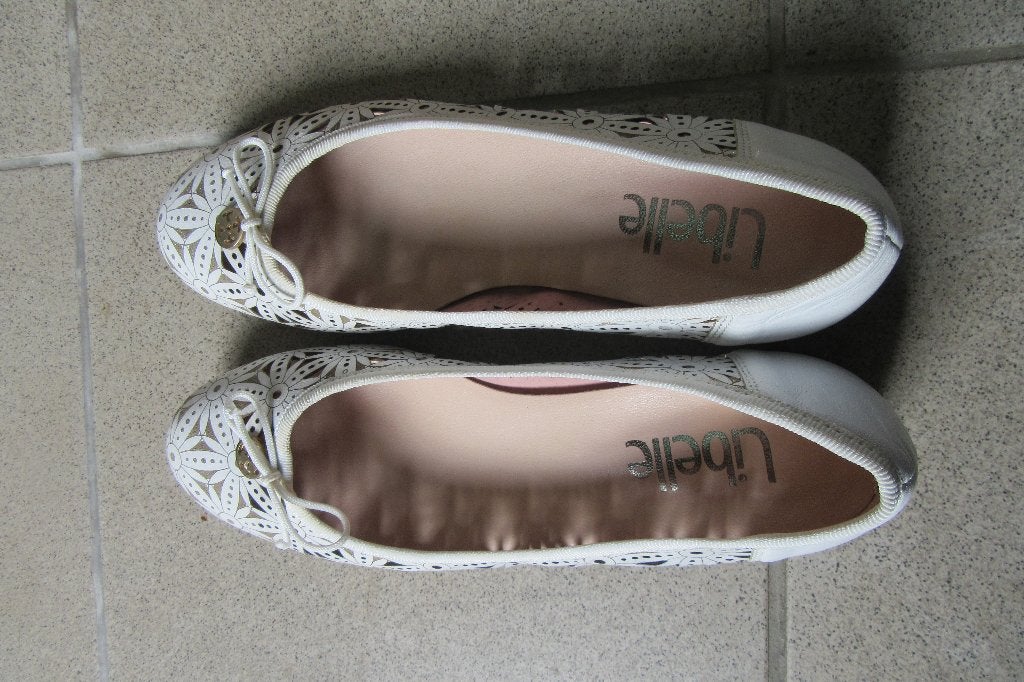 div. schoenen, Enlèvement, Porté