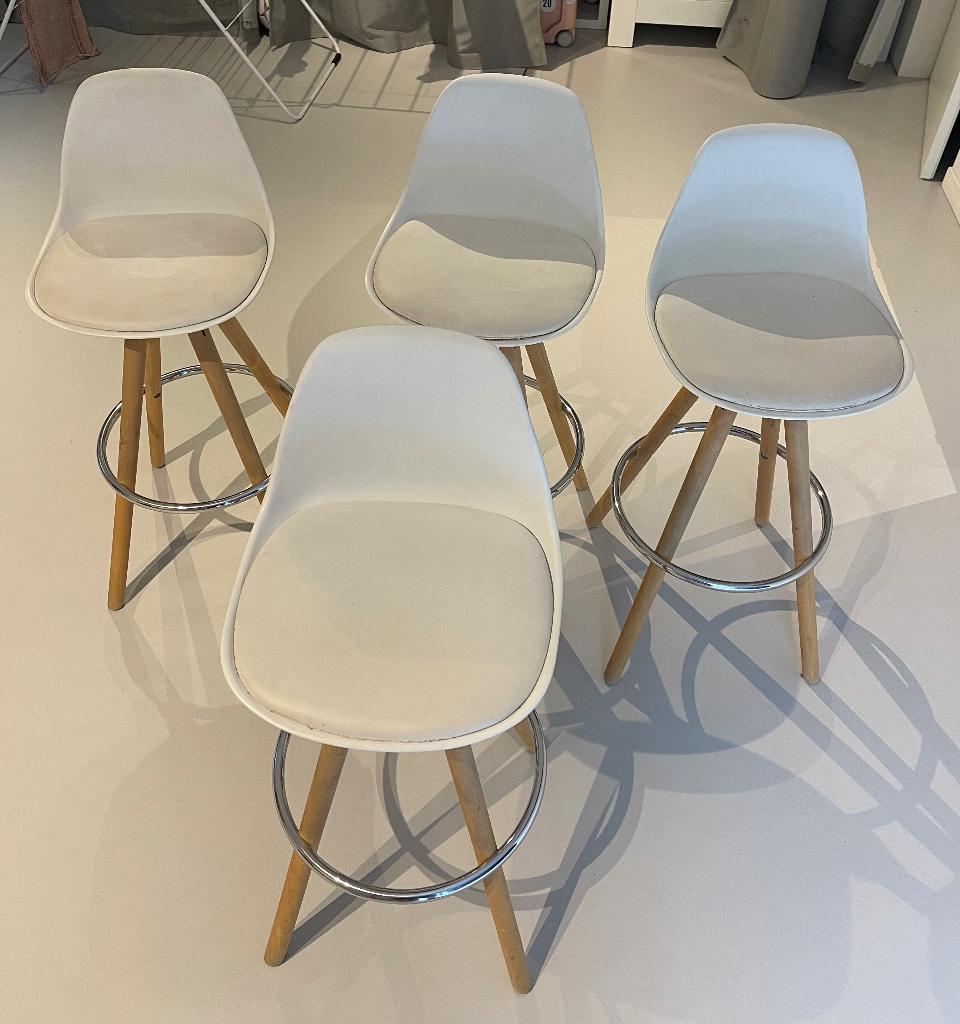 Vend 4 tabourets cuisines, Enlèvement, Utilisé, Bois