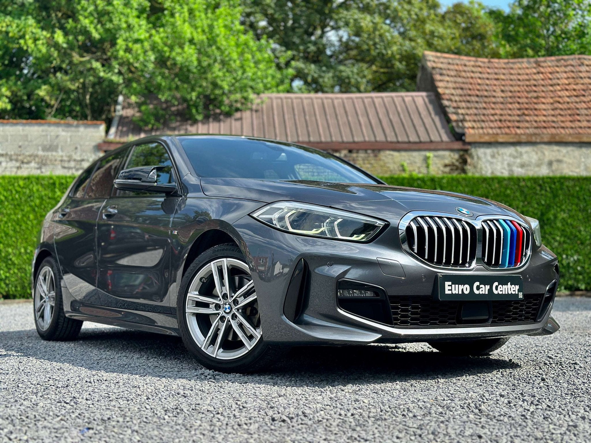 BMW 1 Serie 118 Hatchback 1.5i M-Pack Automaat / CARPLAY / S, Autos, BMW, Argent ou Gris, Achat, Euro 6, Entreprise