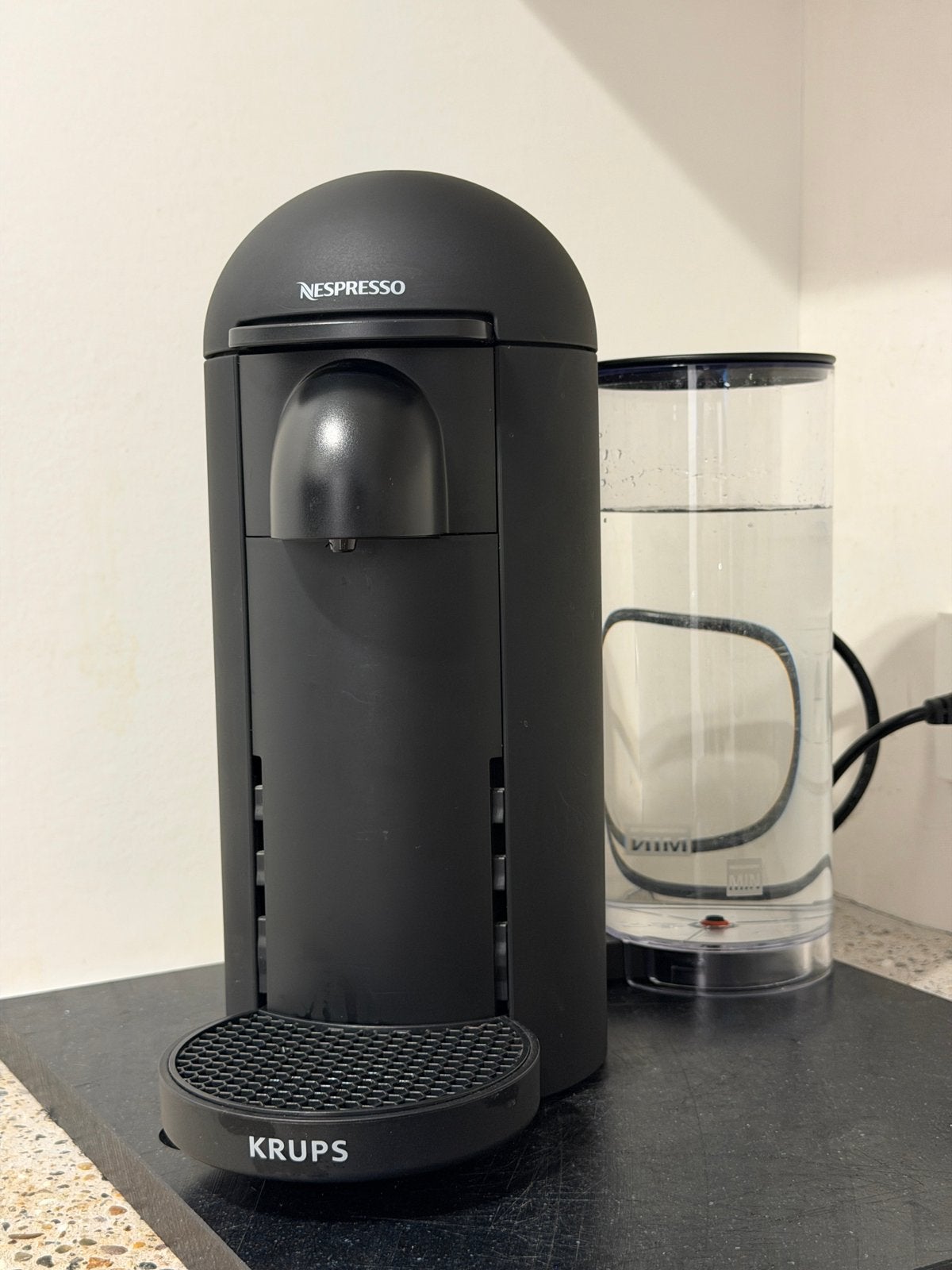 KRUPS Nespresso koffietoestel, Ophalen, Koffiemachine, Zo goed als nieuw, Koffiepads en cups