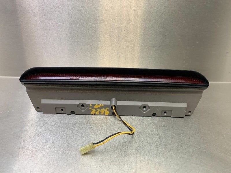 FEU STOP CENTRAL ARRIERE Subaru Forester (SG), Utilisé, Subaru