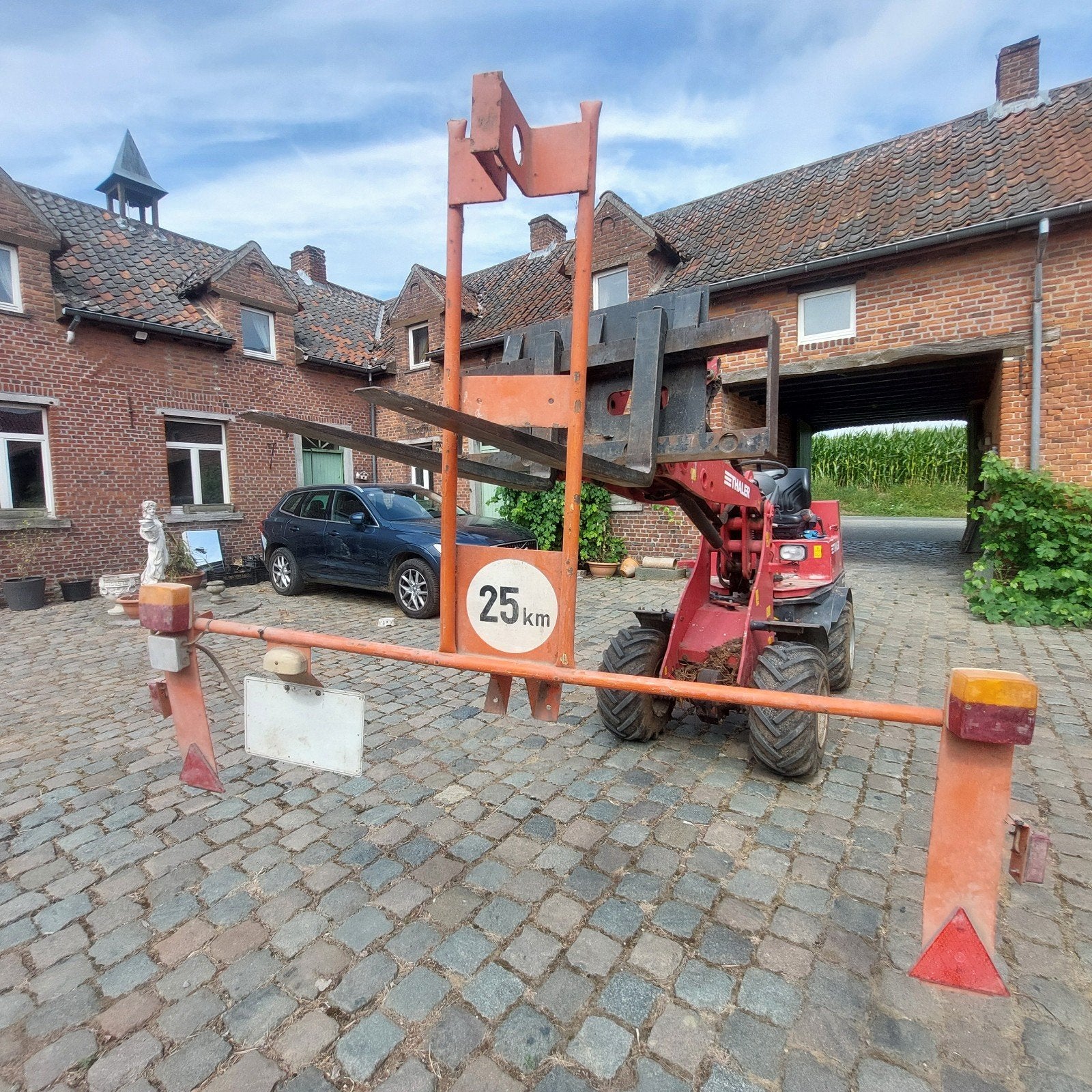 achteraanbouwbare verkeersbalk torenkraan, Articles professionnels, Machines & Construction | Grues & Excavatrices, Enlèvement