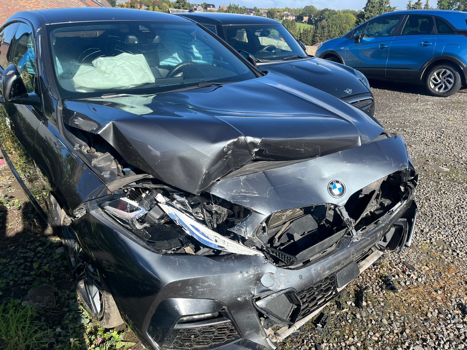 Bmw 216d  accidenté  no assurance, Autos, Particulier, Série 2, Achat, 4 portes