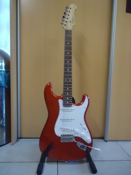 FGN J-Standard met YJM Fury pickups, Enlèvement, Comme neuf, Solid body, Autres marques