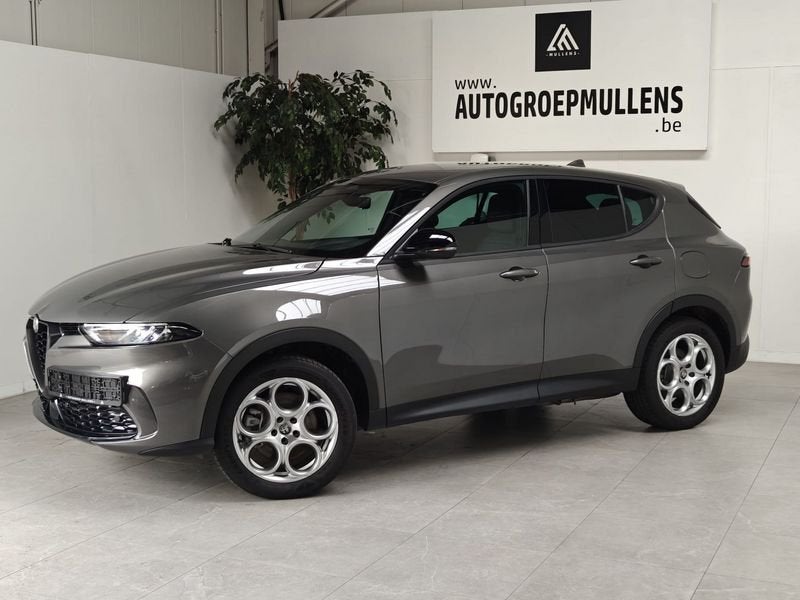 Alfa Romeo Tonale PHEV AT6e Q4 280 pk, Auto's, Automaat, Gebruikt, 4 cilinders, Leder en Stof