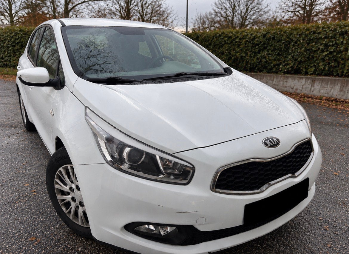 KIA CEED 1.4i/ AIRCO+JANTES+CRUISE/1ERE MAIN/CT OK+CAR-PASS, Autos, Euro 5, Achat, Boîte manuelle, 1820 kg