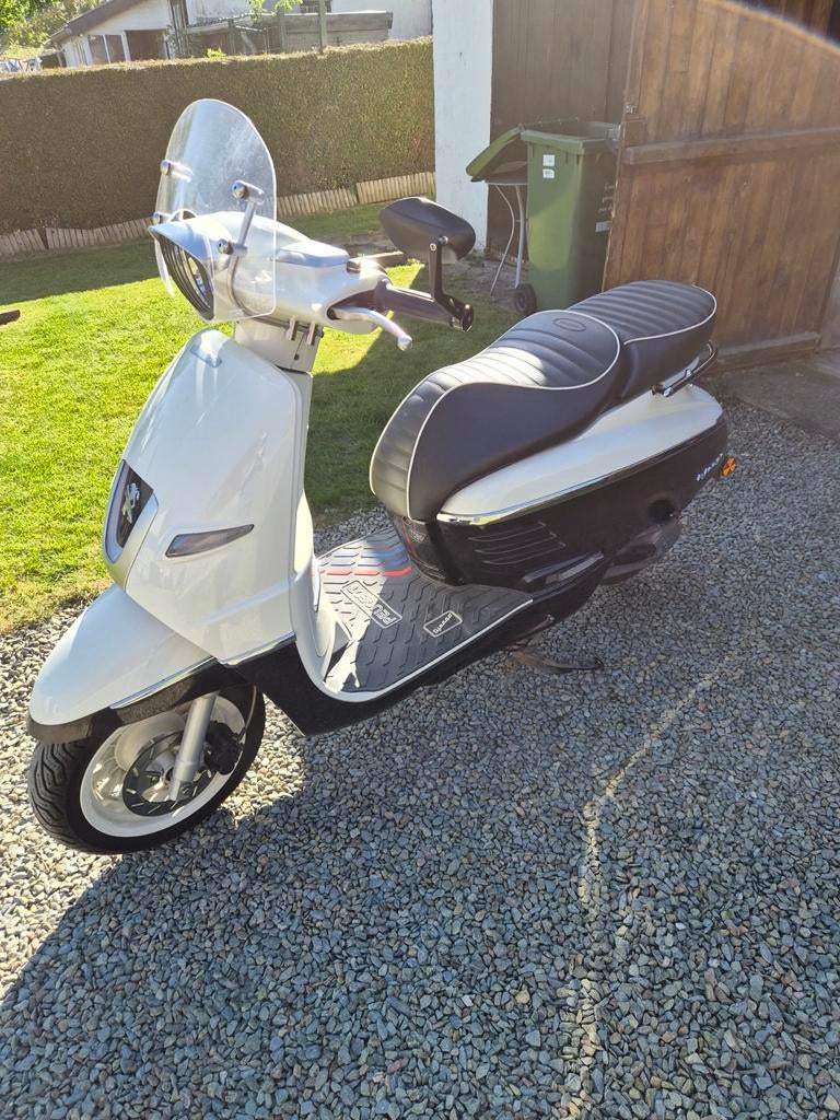 Scooter Peugeot Django classe A en très bon état, Fietsen en Brommers, Ophalen, Peugeot