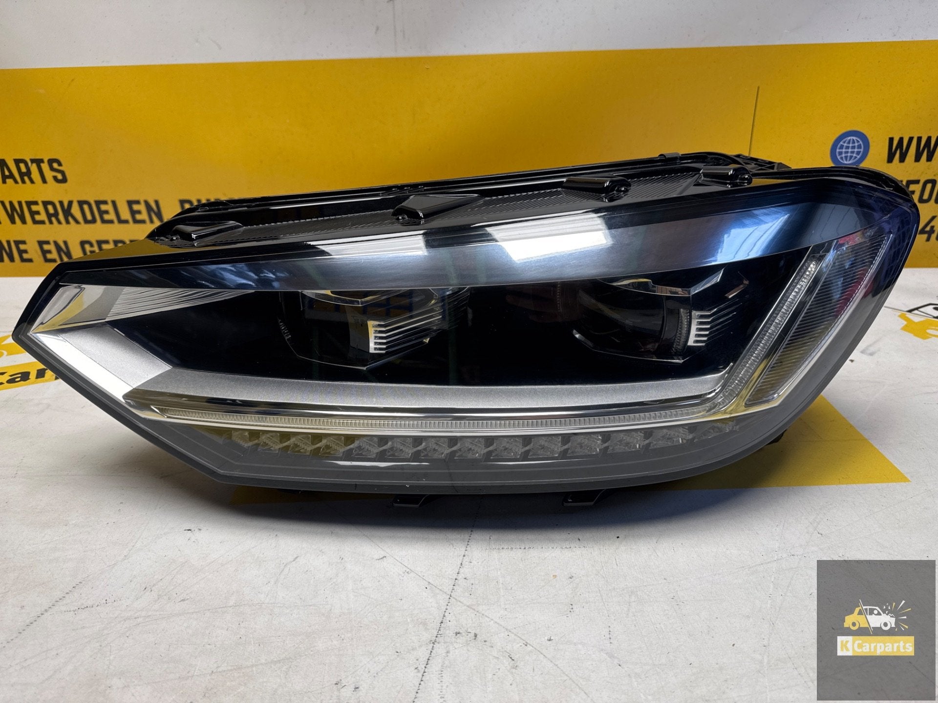 Koplamp Volkswagen Touran 5TA Rechts 5TB941082A LED Compleet, Auto-onderdelen, Info@fabrikant.eu, Fabrikant BV, Gebruikt, Fabrikantstraat 1
1000 AA  Amsterdam, NL
