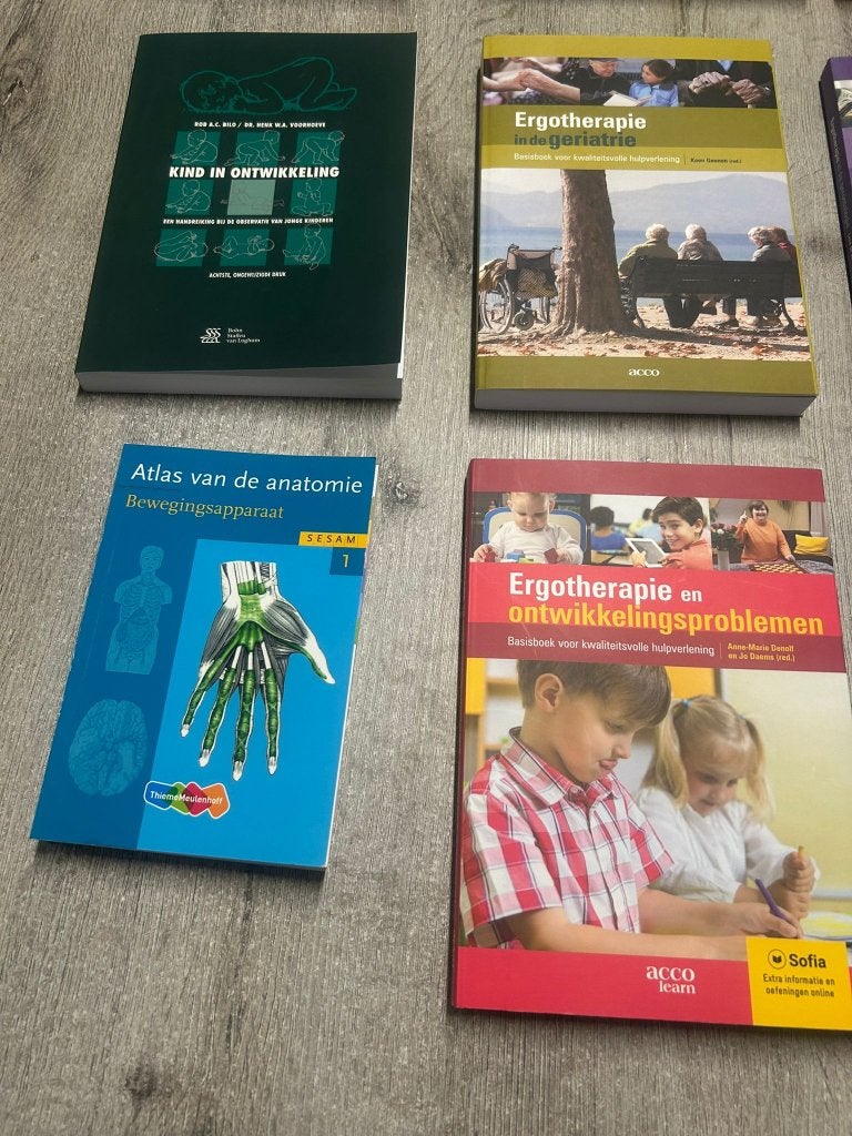 12 boeken studie ergotherapie 1ste jaar pxl, Ophalen, Zo goed als nieuw, Hogeschool