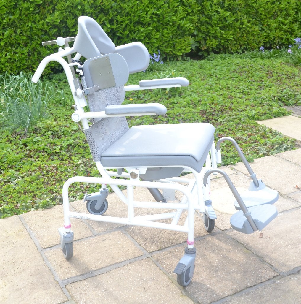 rolstoel om immobiel persoon te douchen, Divers, Chaises roulantes, Enlèvement, Comme neuf, Fauteuil roulant manuel