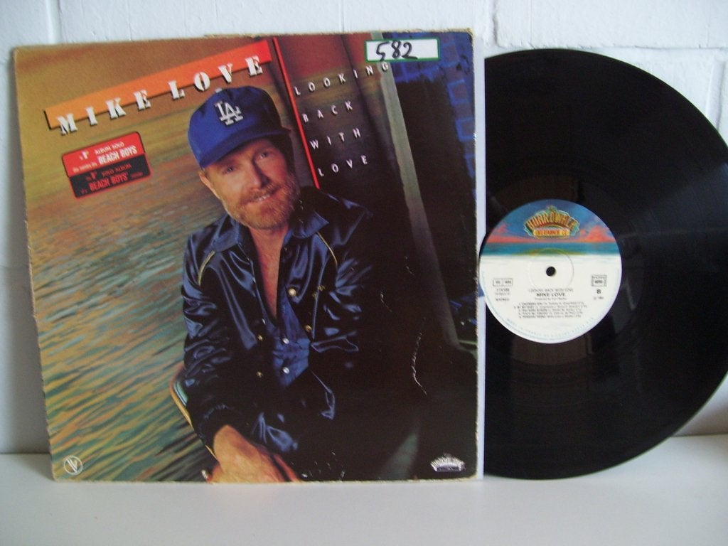 MIKE LOVE  looking back with love, Pop rock, Enlèvement ou Envoi, Avec pochette intérieure, Utilisé