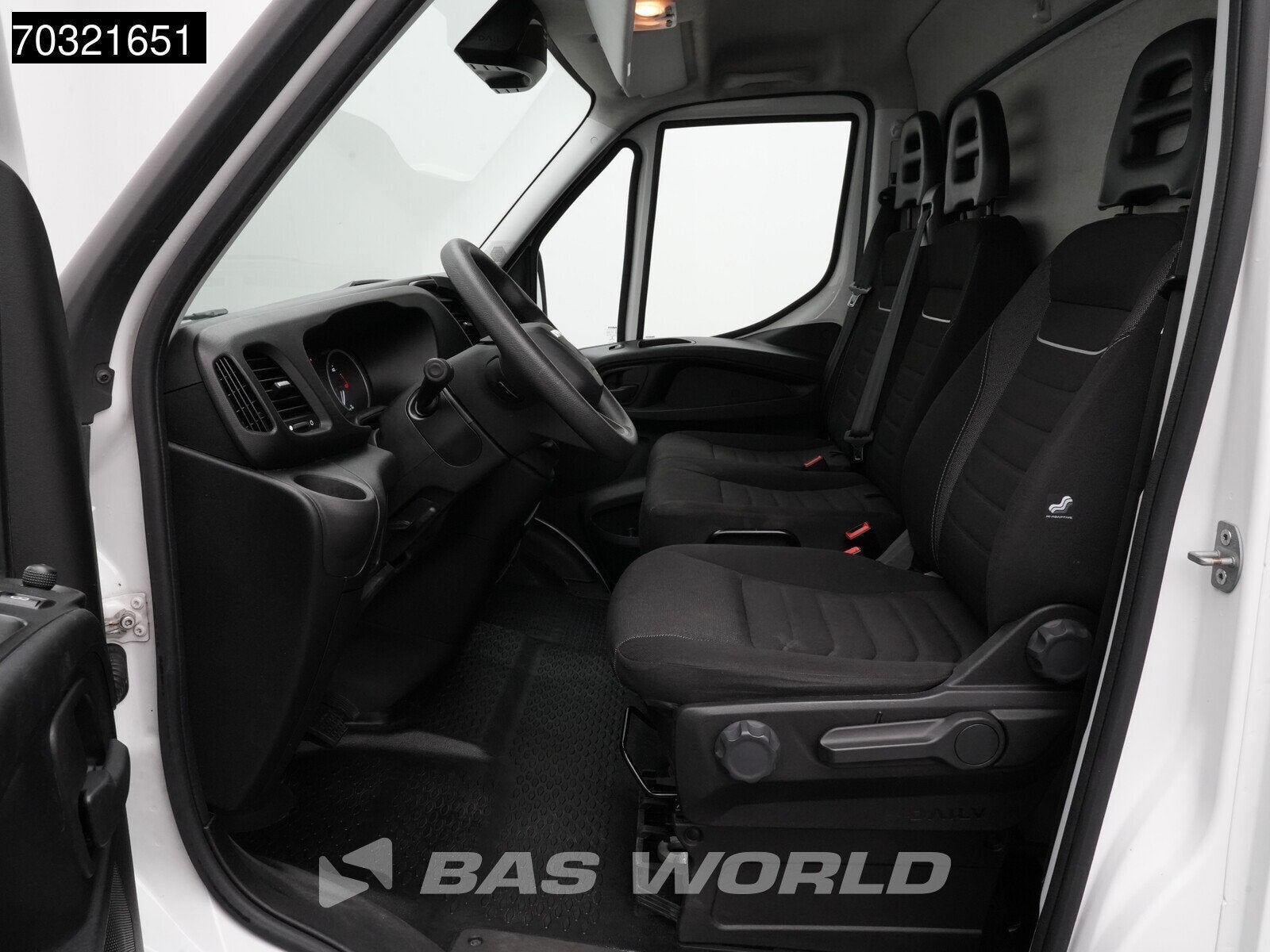 Iveco Daily 35S16 Automaat Achterdeuren 160PK Bakwagen Airco, Auto's, Automaat, Stof, Gebruikt, Euro 6