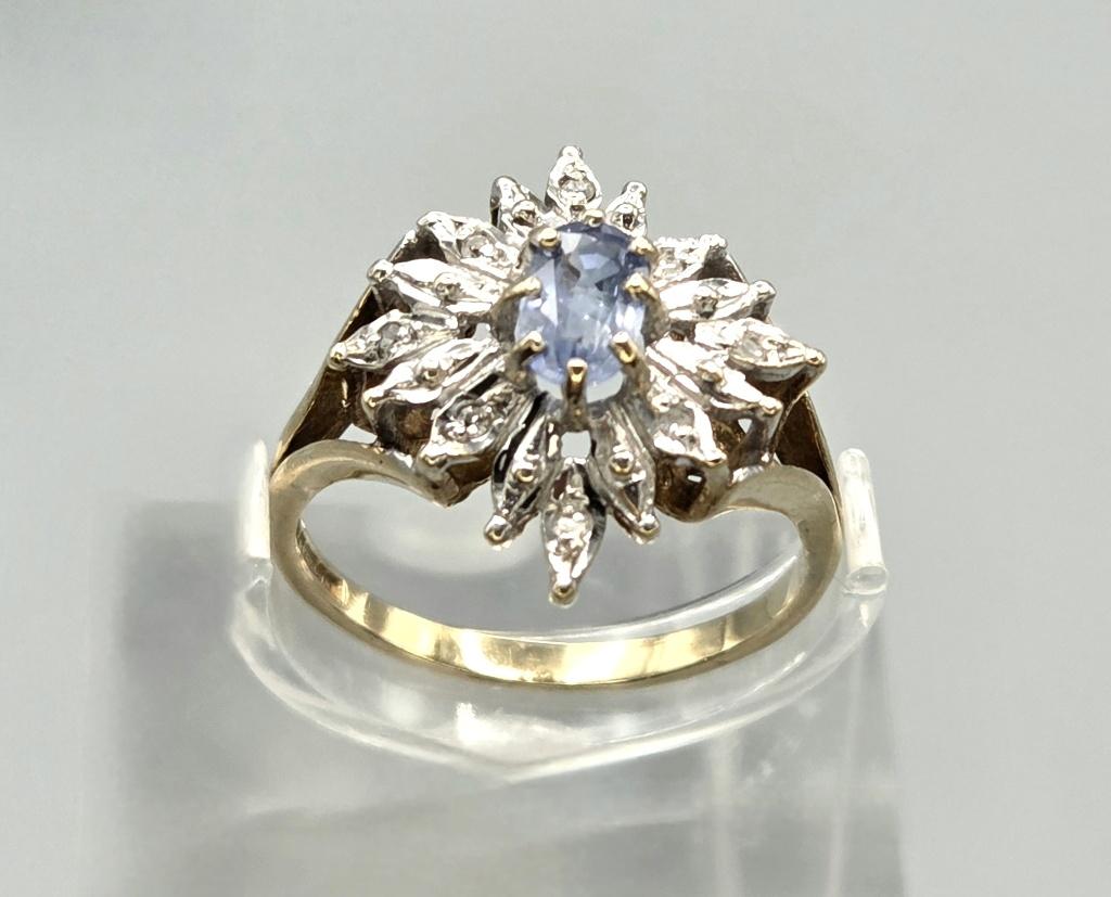 Gouden Vintage ring edelsteen saffier en diamant. 2026/301, Paars, Ophalen of Verzenden, Met edelsteen, Dame