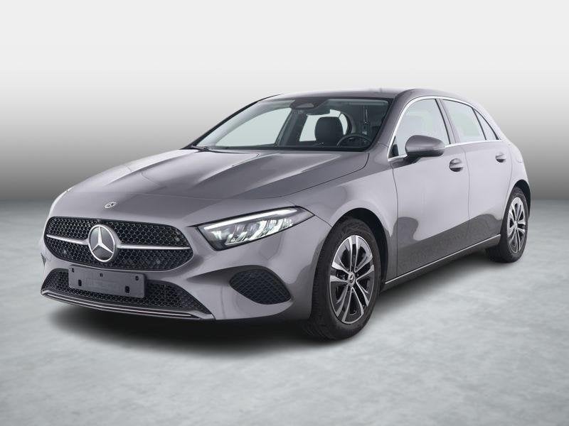 Mercedes-Benz A-Klasse 180 Hatchback Luxury Line | Smartphon, Autos, 100 kW, Achat, 1440 kg, Entreprise