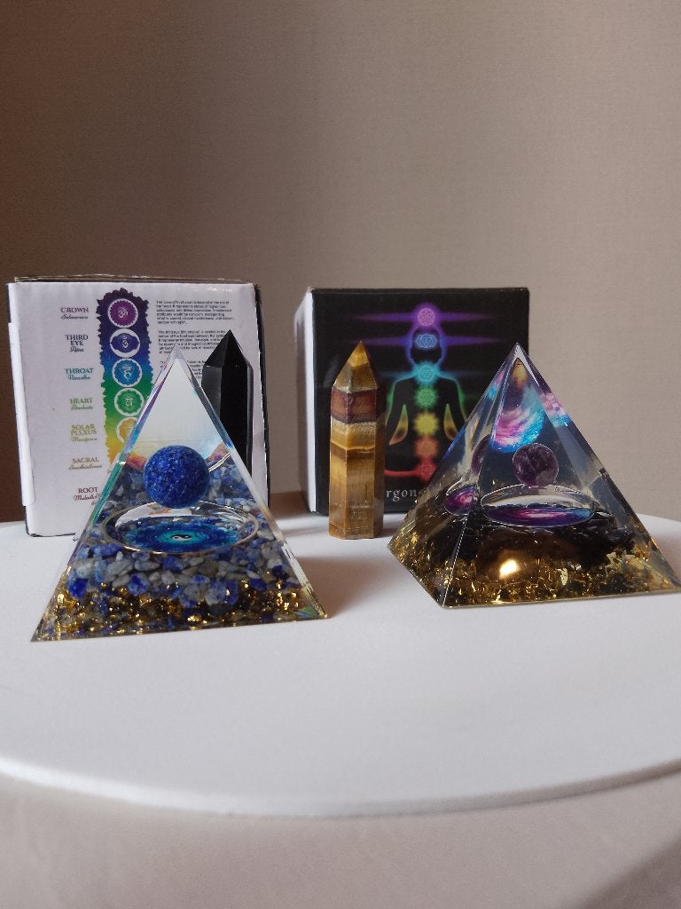 Pyramides avec pierres naturelles ( NEUF ), Handtassen en Accessoires, Uiterlijk | Lichaamsverzorging, Ophalen of Verzenden, Nieuw
