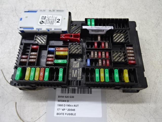 BOITIER FUSIBLES BMW 5 serie (G30) (6114683709101), Utilisé, BMW