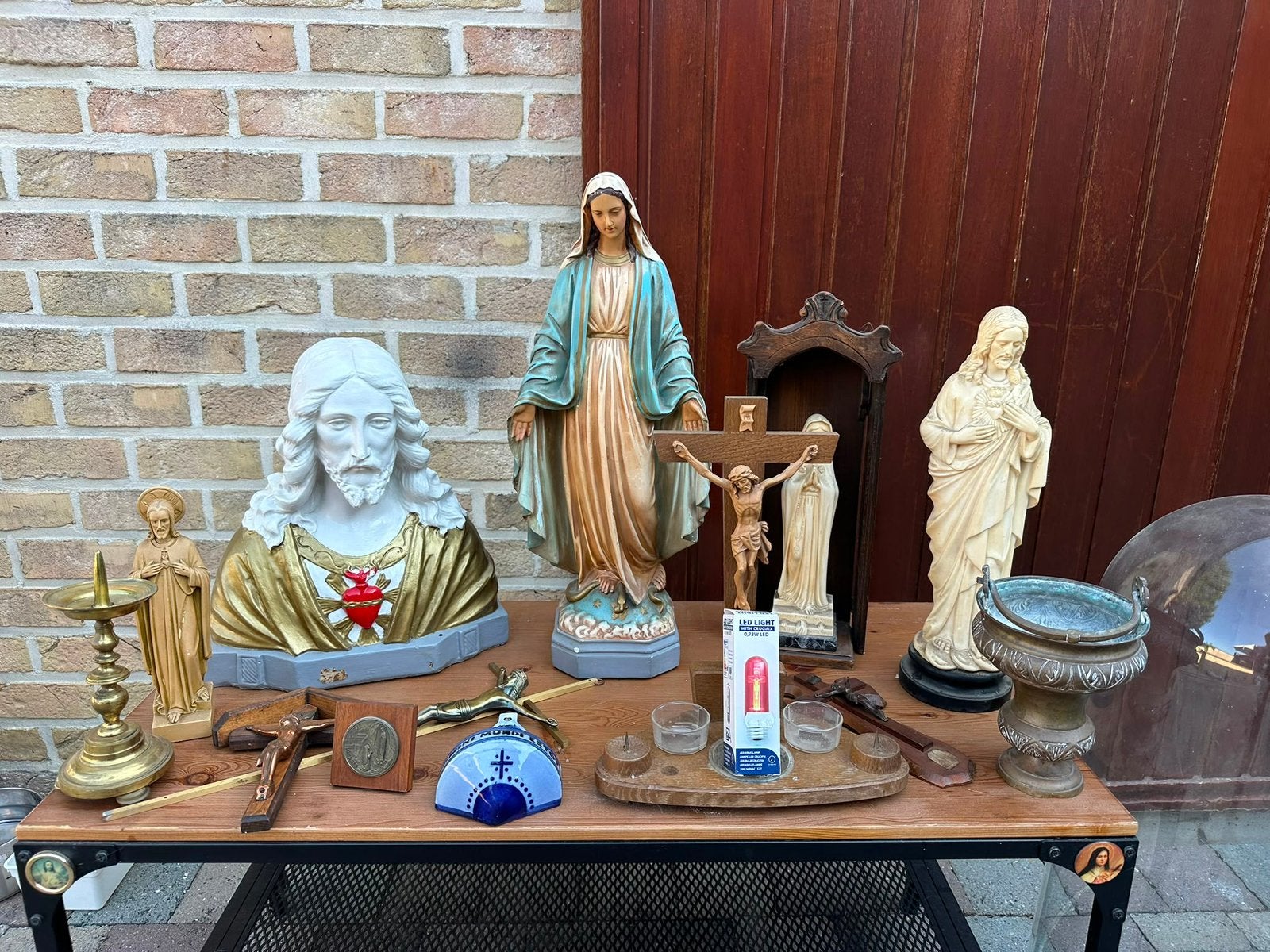 Lot d'objets religieux, Enlèvement