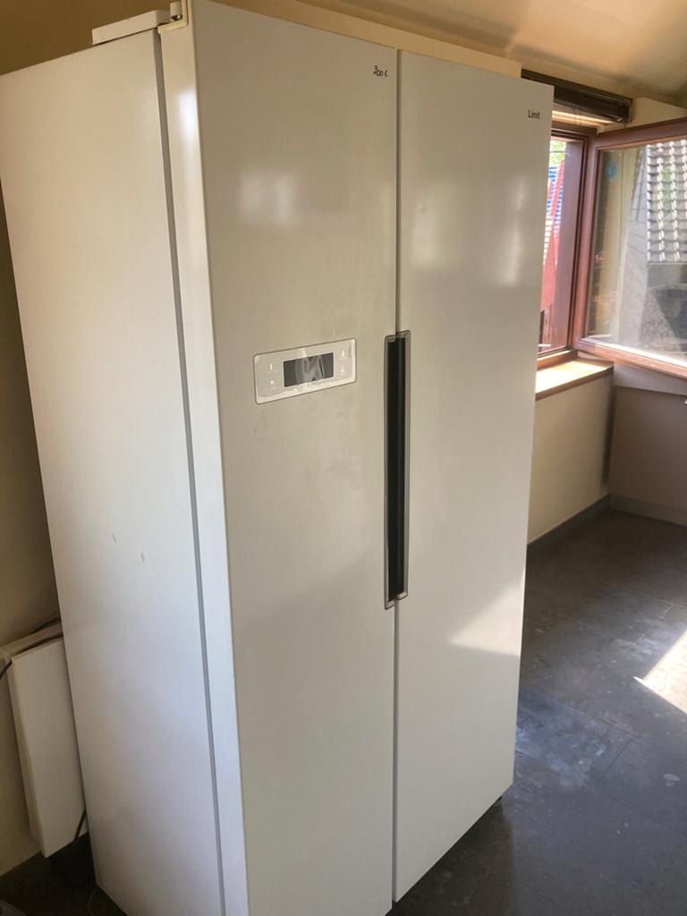 Amerikaanse frigo, 2 deuren, Elektronische apparatuur, Koelkasten en IJskasten, Ophalen, Zo goed als nieuw