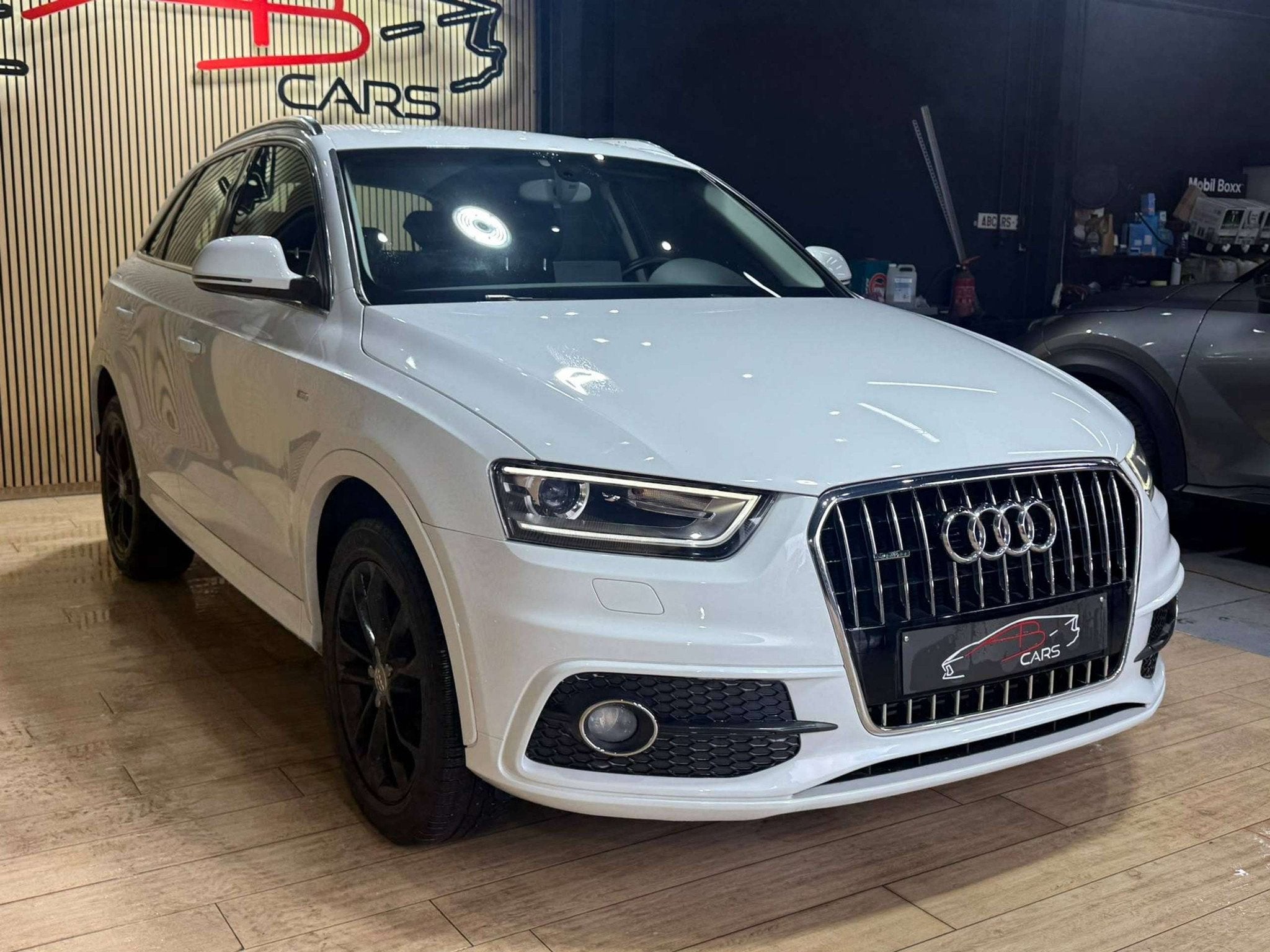 Audi Q3 2.0 TDi Quattro S line S tronic * GARANTIE 12 MOIS *, Auto's, Automaat, Euro 5, Stof, Gebruikt