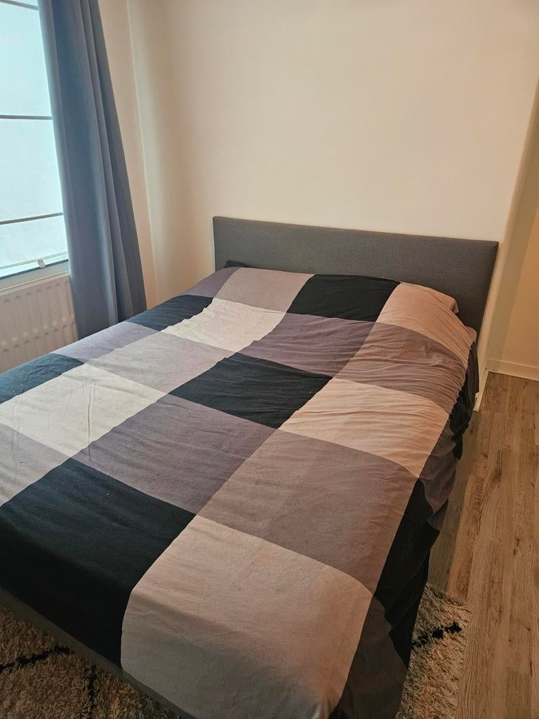 Ikea SABOVIK boxspring, Maison & Meubles, Chambre à coucher | Lits boxsprings, Gris, Comme neuf, Enlèvement, 200 cm