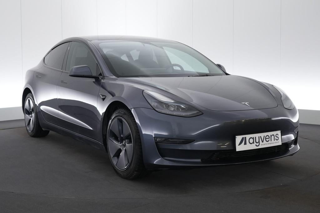 (2DTC163) TESLA MODEL 3, Cuir, Argent ou Gris, 4 portes, Entreprise