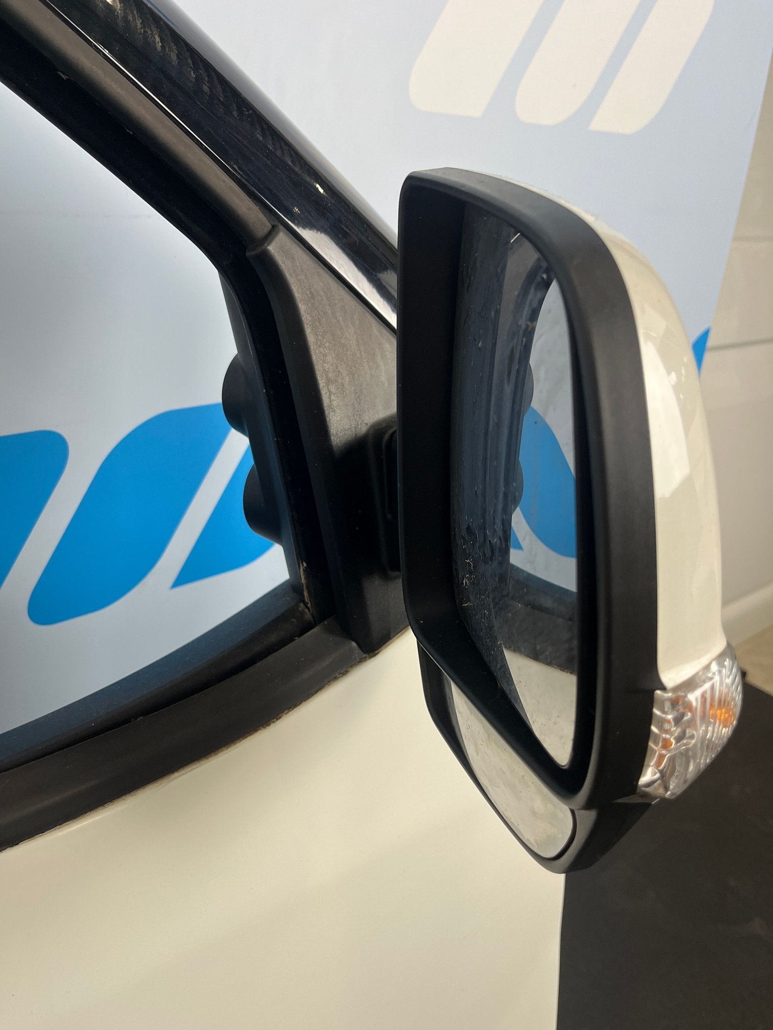 Porte avant droite Fiat Doblo blanc 52122944, -, Droite, Utilisé, Porte