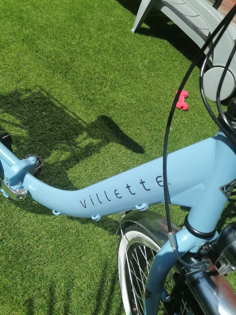Vélo pliant électrique (PAS DE SERVICE DE COURRIER), Vélos & Vélomoteurs, Vélos électriques, Comme neuf, 50 km par batterie ou plus