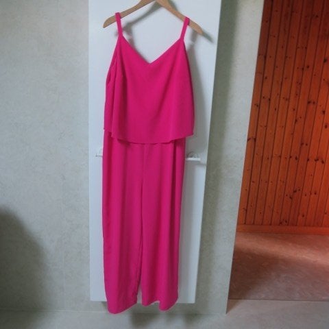 Jumpsuit nieuw rood Atmos fashion mt 44, Enlèvement ou Envoi, Atmos fashion, Taille 42/44 (L), Neuf